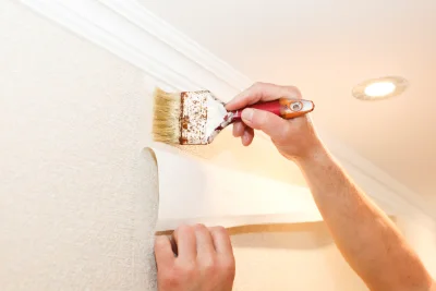Pose de papier peint à Verlans — revêtements muraux et toiles de verre